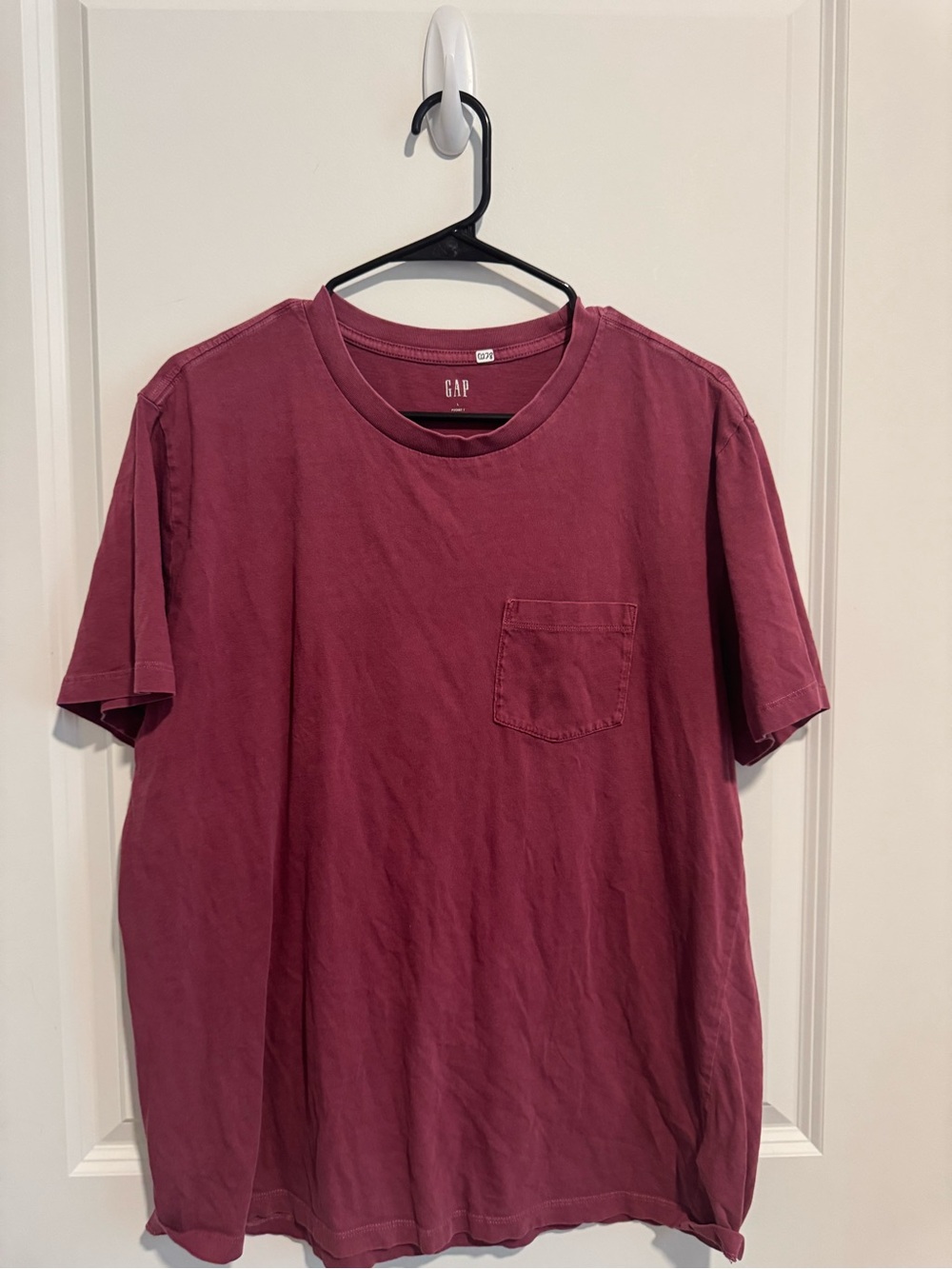 GAP Men's Short Sleeve Pocket Tee in Wine Red - Picture 2 of 5